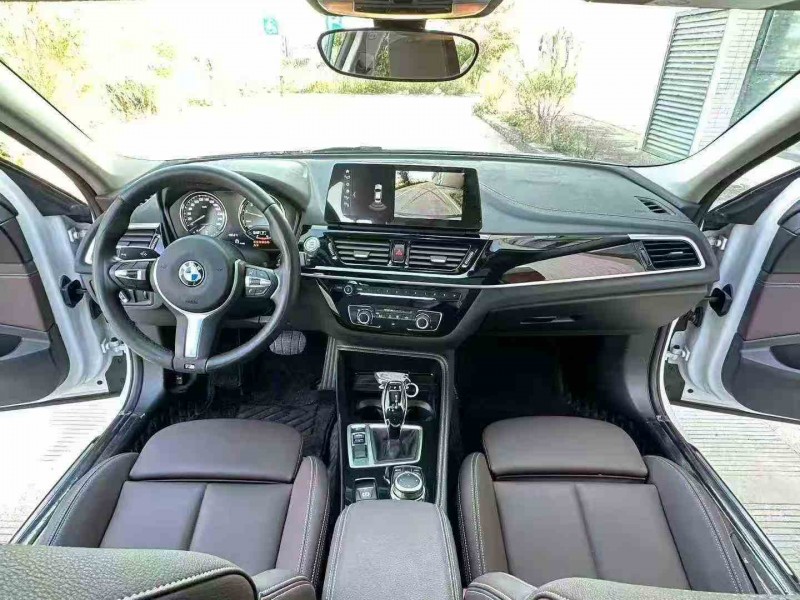 桂林23年宝马1系5