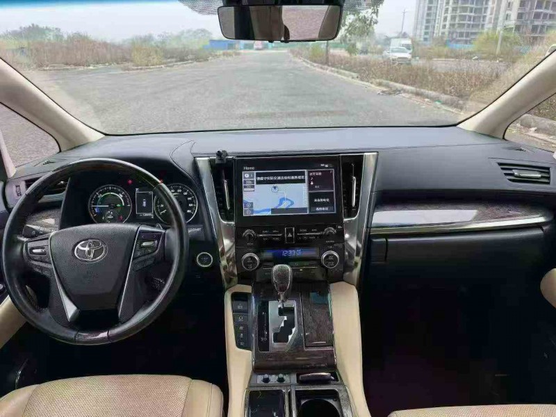梧州22年丰田威尔法4