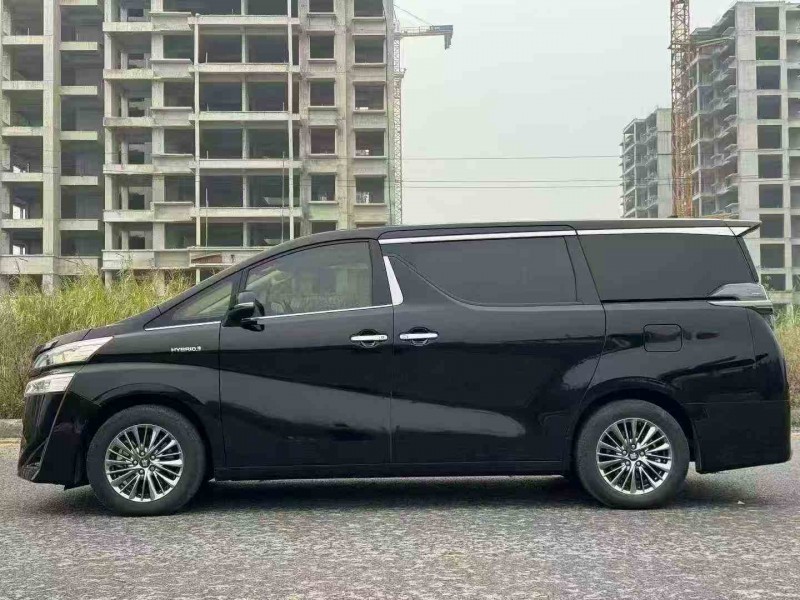 梧州22年丰田威尔法6