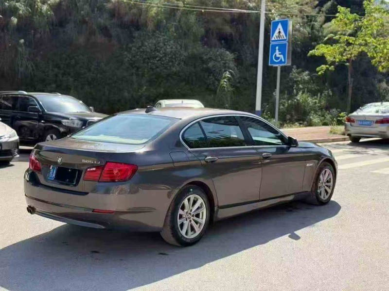 北海12年宝马5系8