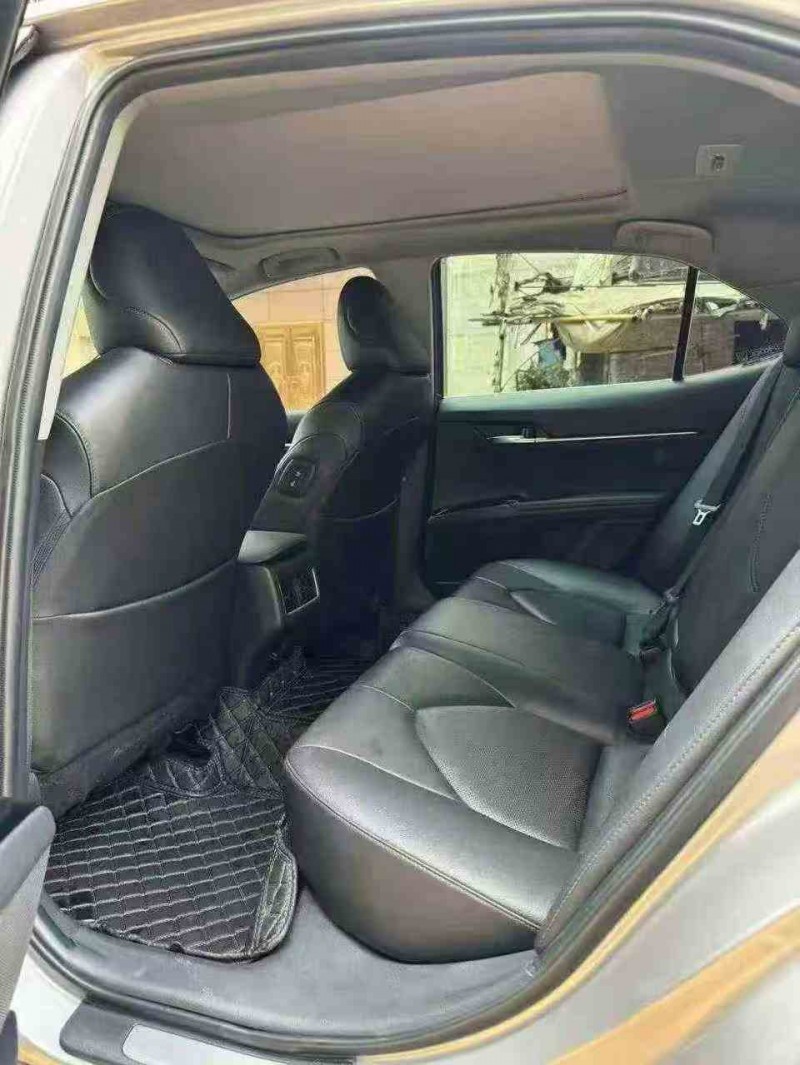 桂林22年丰田凯美瑞8