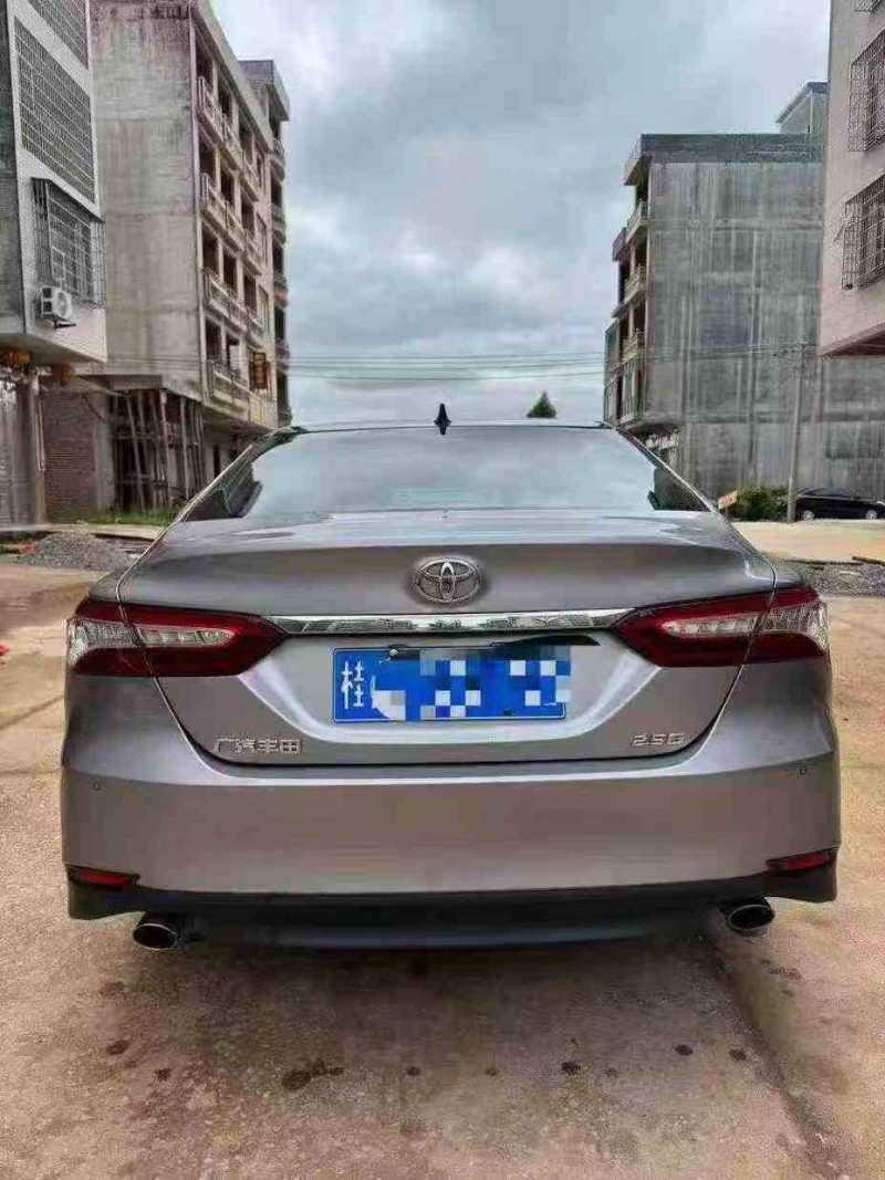 桂林22年丰田凯美瑞9