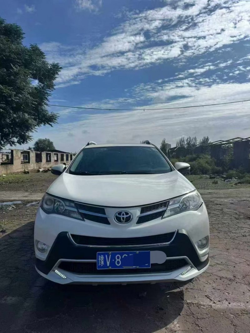 鹤壁15年丰田RAV4荣放1