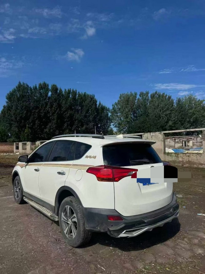鹤壁15年丰田RAV4荣放3