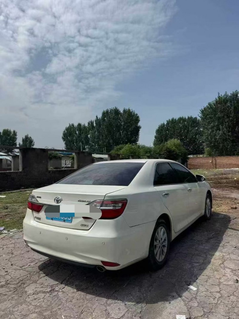 鹤壁17年丰田凯美瑞3