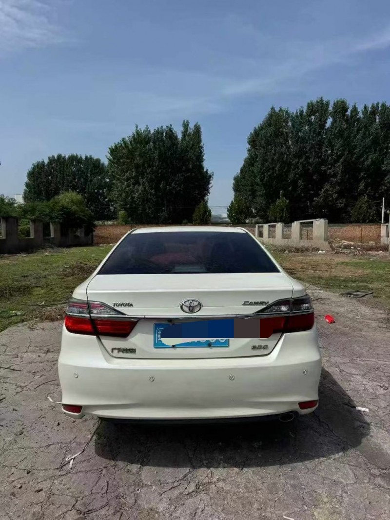 鹤壁17年丰田凯美瑞7