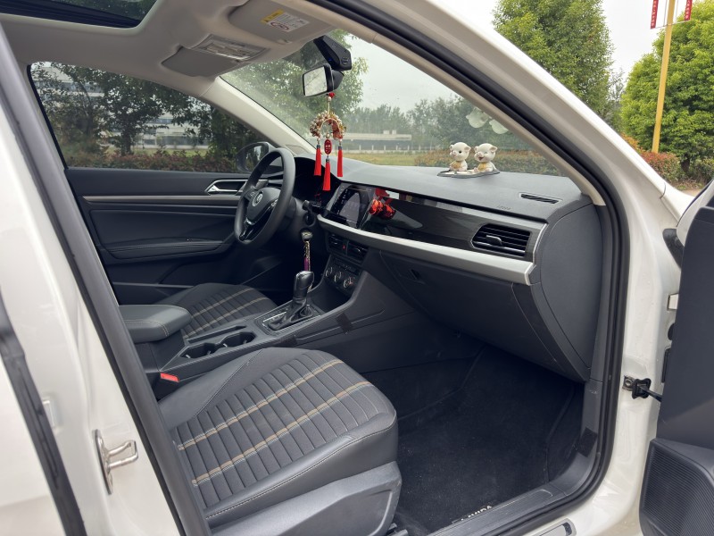 盐城20年大众朗逸8