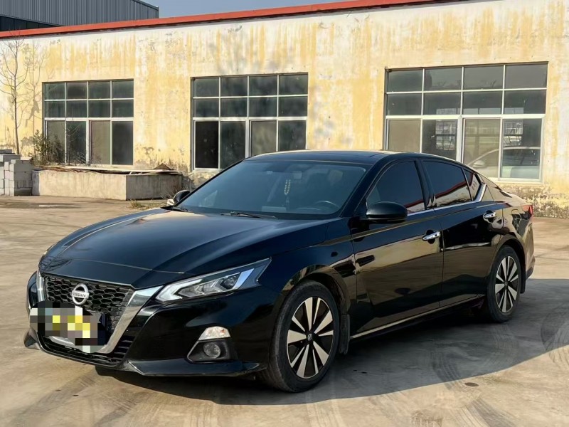 菏泽21年日产天籁3