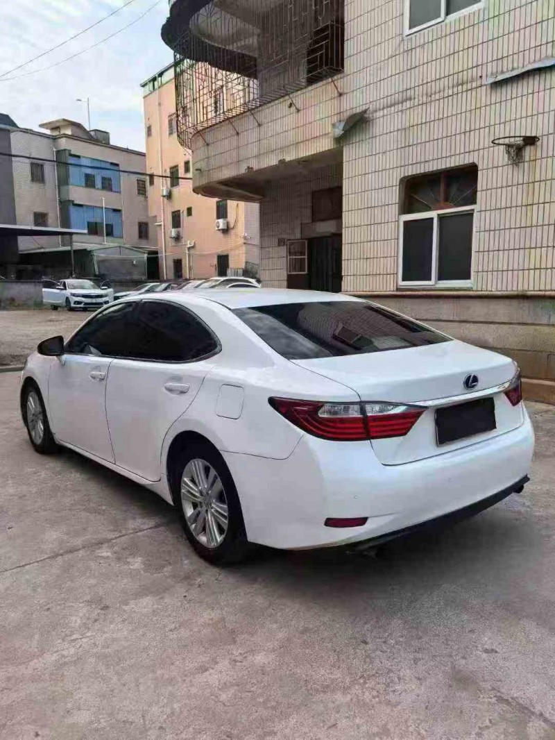 漳州13年雷克萨斯ES6