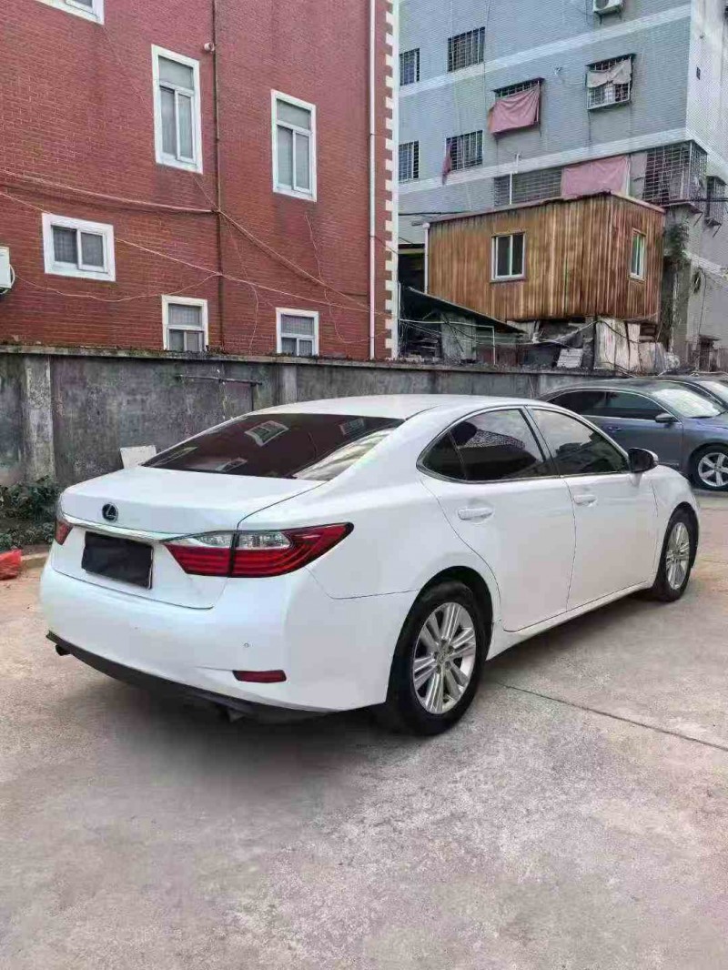 漳州13年雷克萨斯ES7