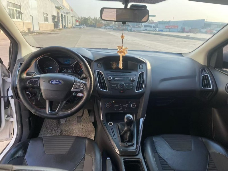 兰州15年福特福克斯5