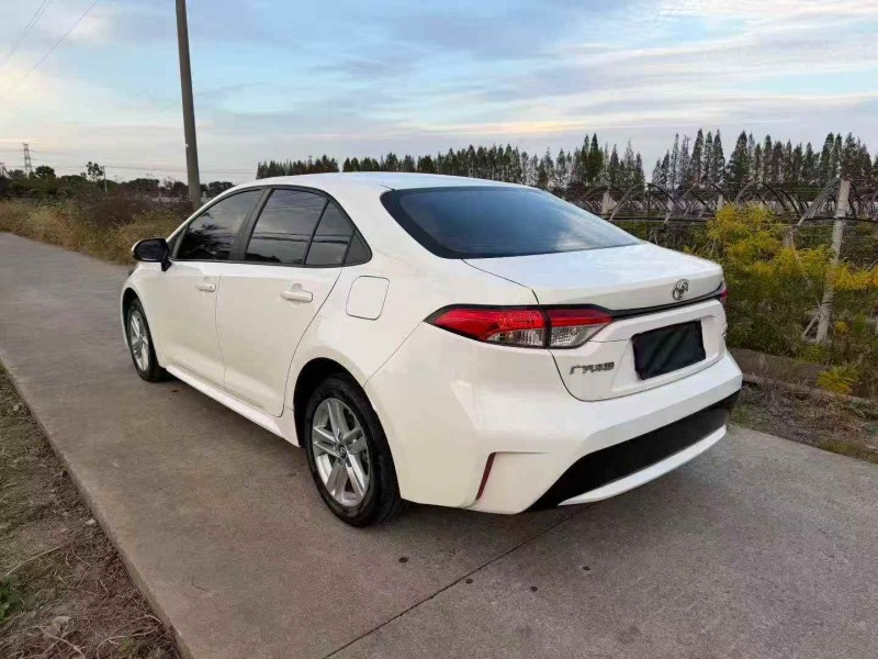 宁波23年丰田雷凌7