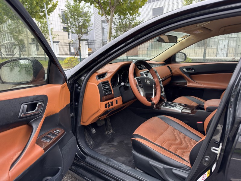 盐城14年丰田锐志6