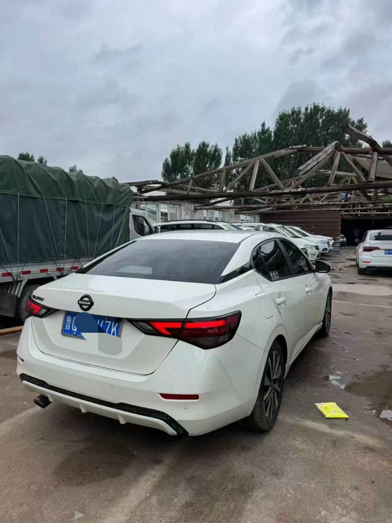 鹤壁21年日产轩逸4