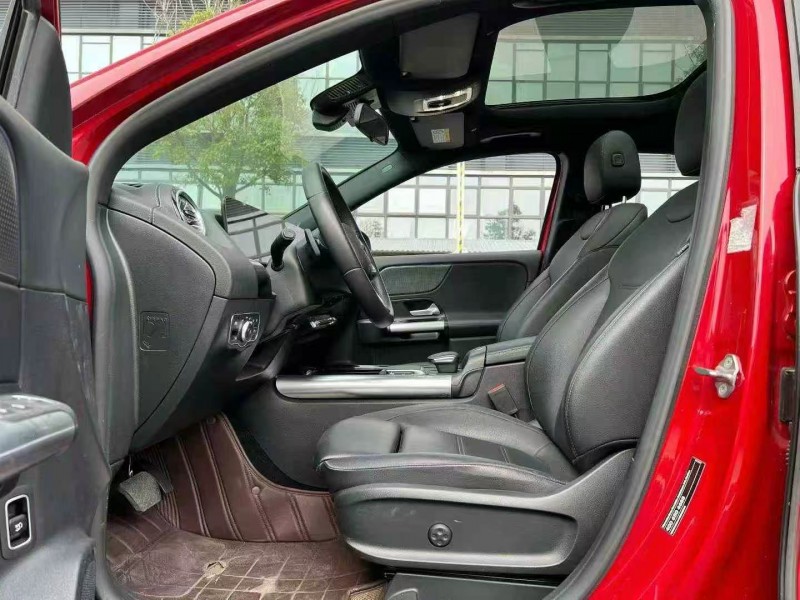 东莞22年奔驰GLA4