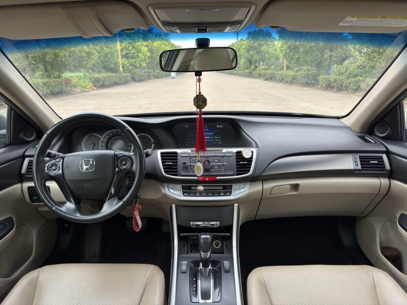 盐城14年本田雅阁9