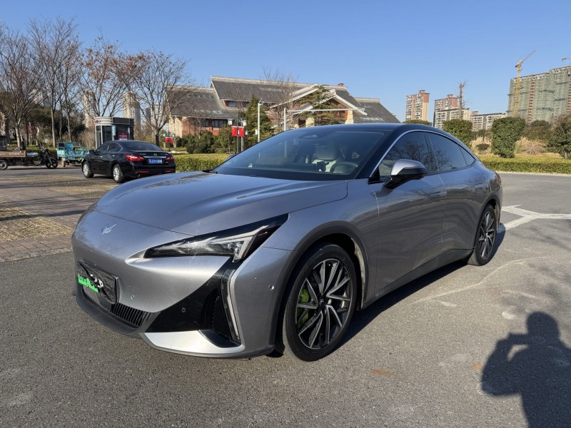 盐城24年极狐汽车阿尔法3