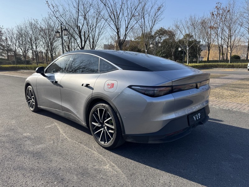 盐城24年极狐汽车阿尔法4