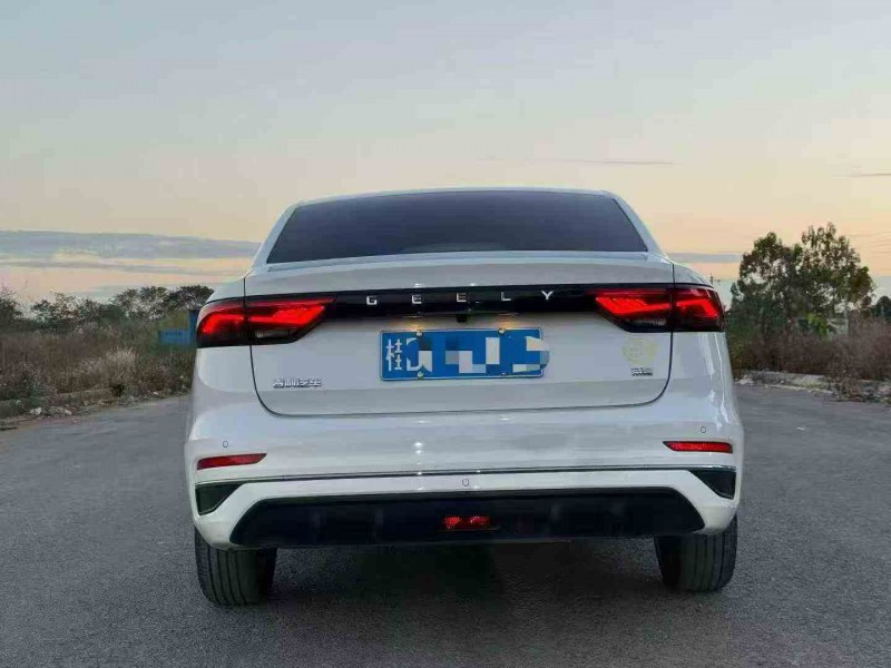 贵港22年吉利帝豪9