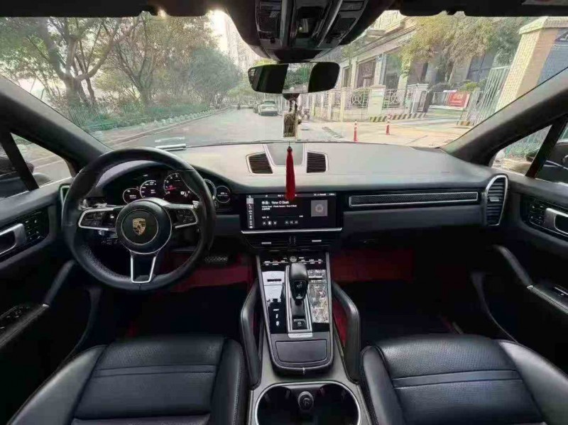 福州18年保时捷卡宴4