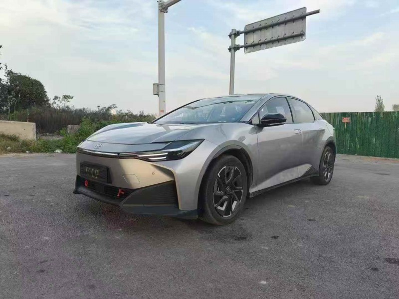 济宁24年丰田BZ3Pro3