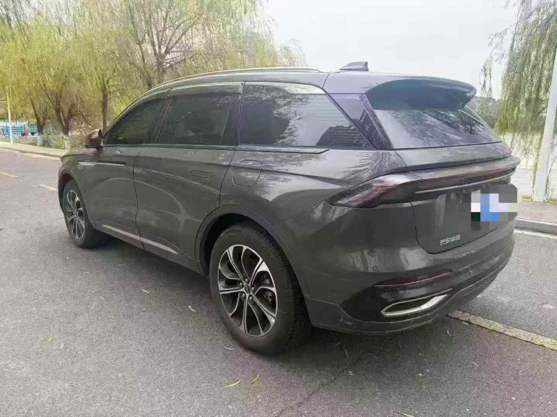 新余23年林肯航海家7