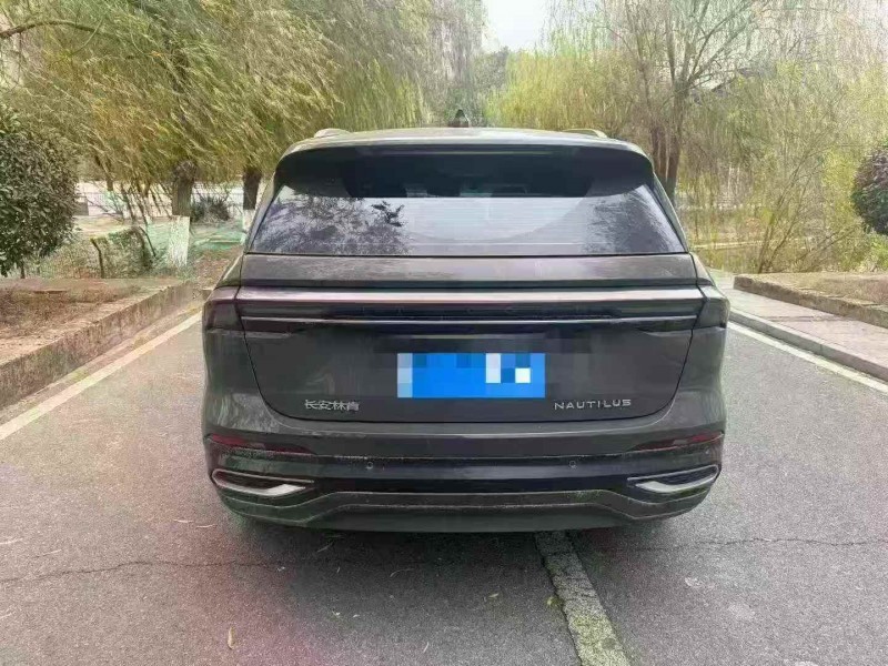 新余23年林肯航海家9