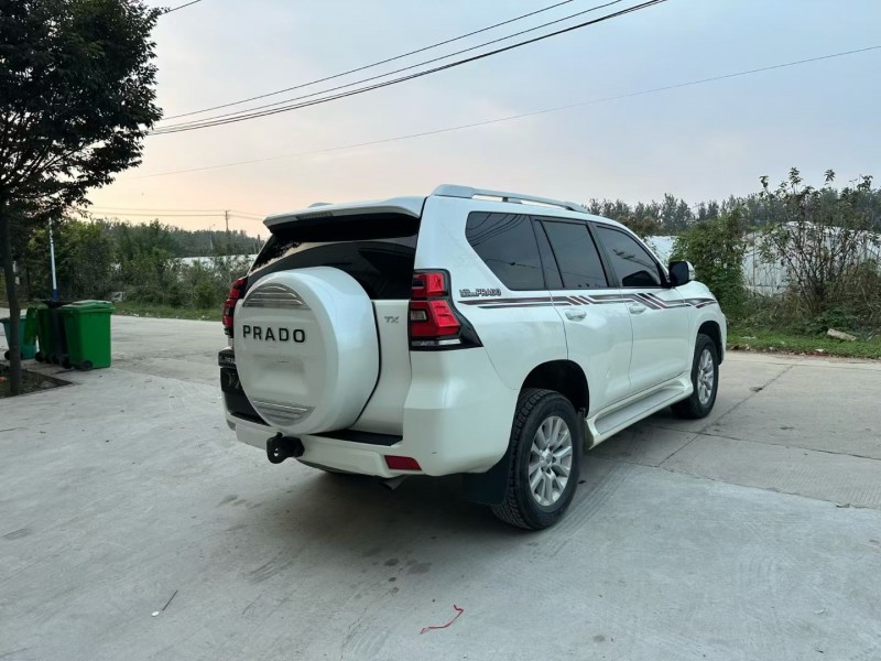 徐州17年丰田普拉多4
