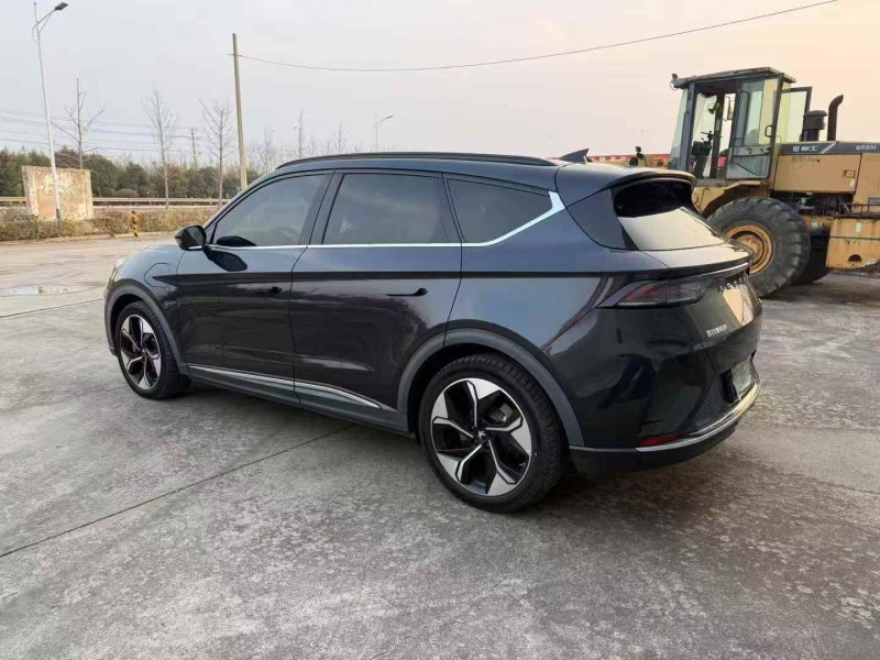 徐州23年极狐汽车阿尔法8