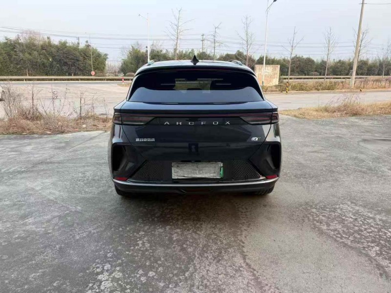 徐州23年极狐汽车阿尔法9