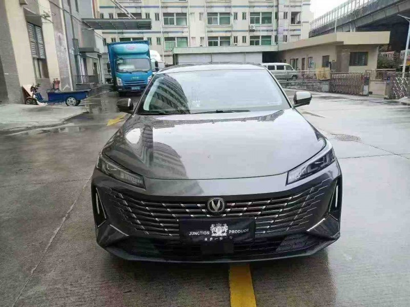 东莞25年长安汽车逸动1