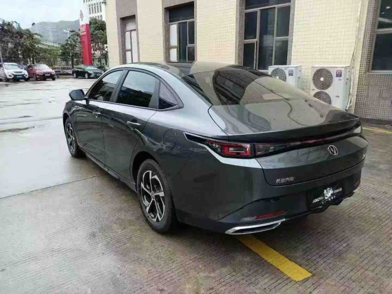 东莞25年长安汽车逸动8