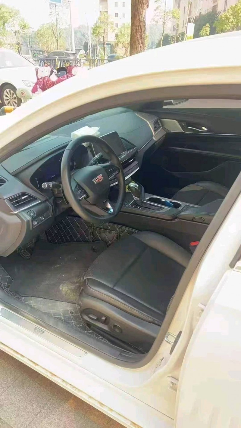 九江22年凯迪拉克CT42