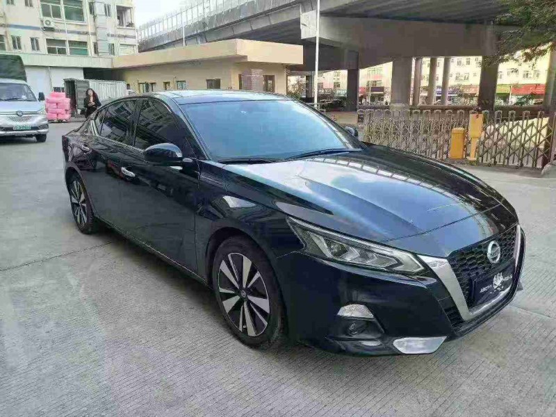 东莞22年日产天籁3