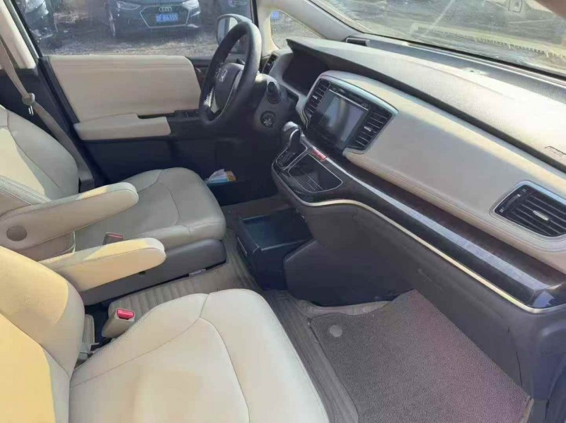 济宁18年本田奥德赛7