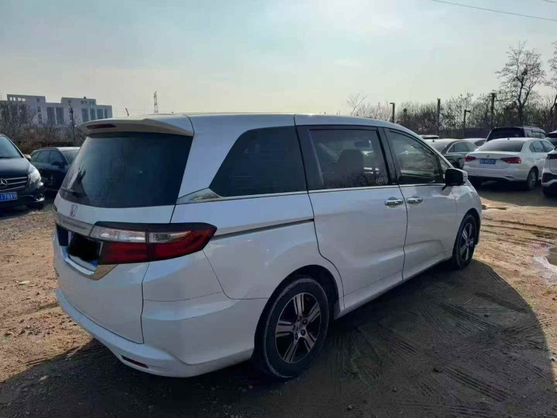 济宁18年本田奥德赛8