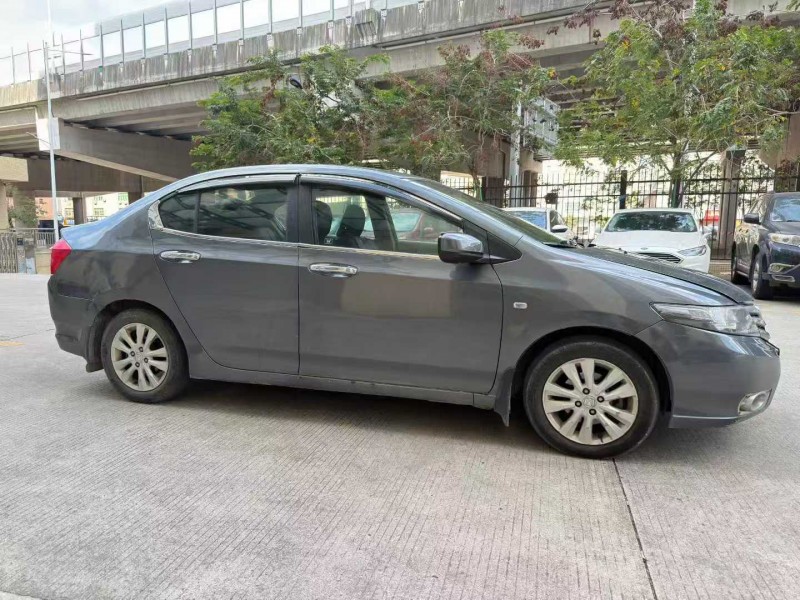 东莞13年本田锋范3