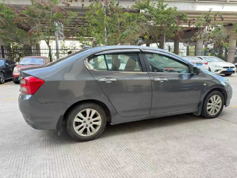 东莞13年本田锋范7