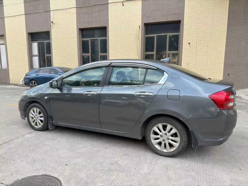 东莞13年本田锋范8