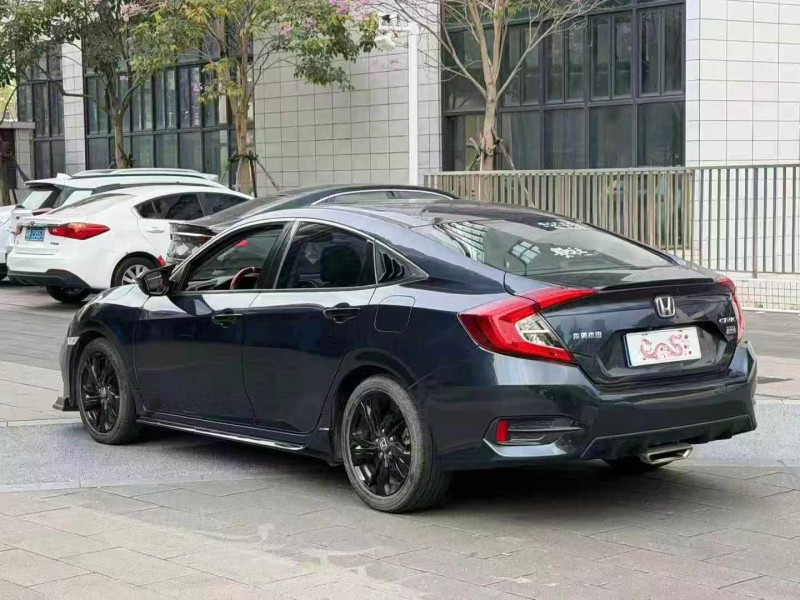 佛山21年本田思域7