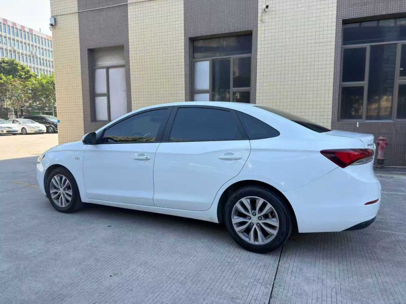 东莞21年别克英朗8