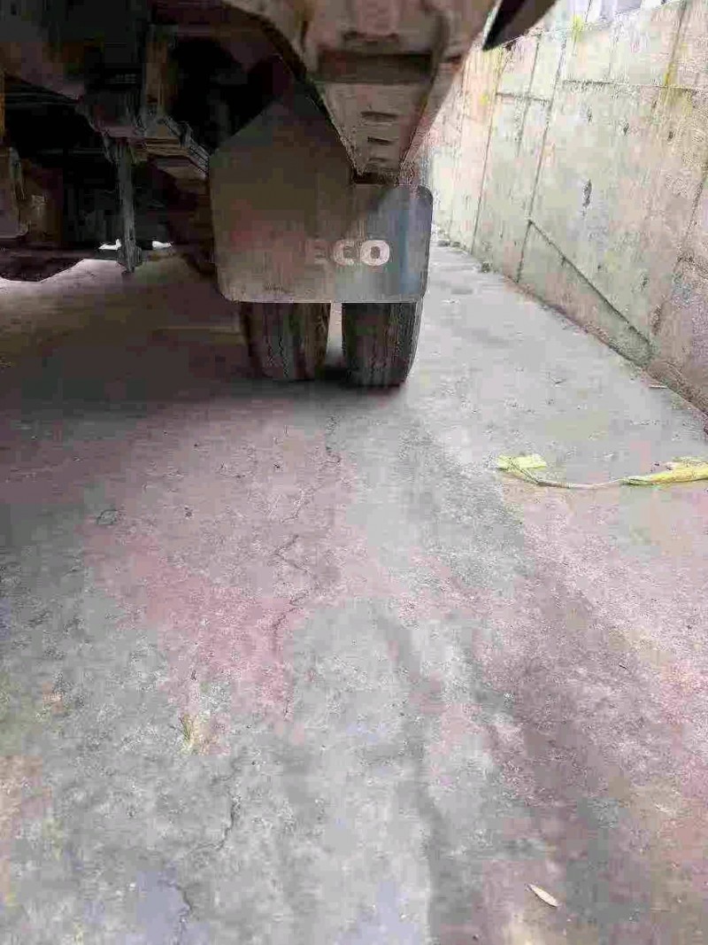 襄阳20年依维柯得意3