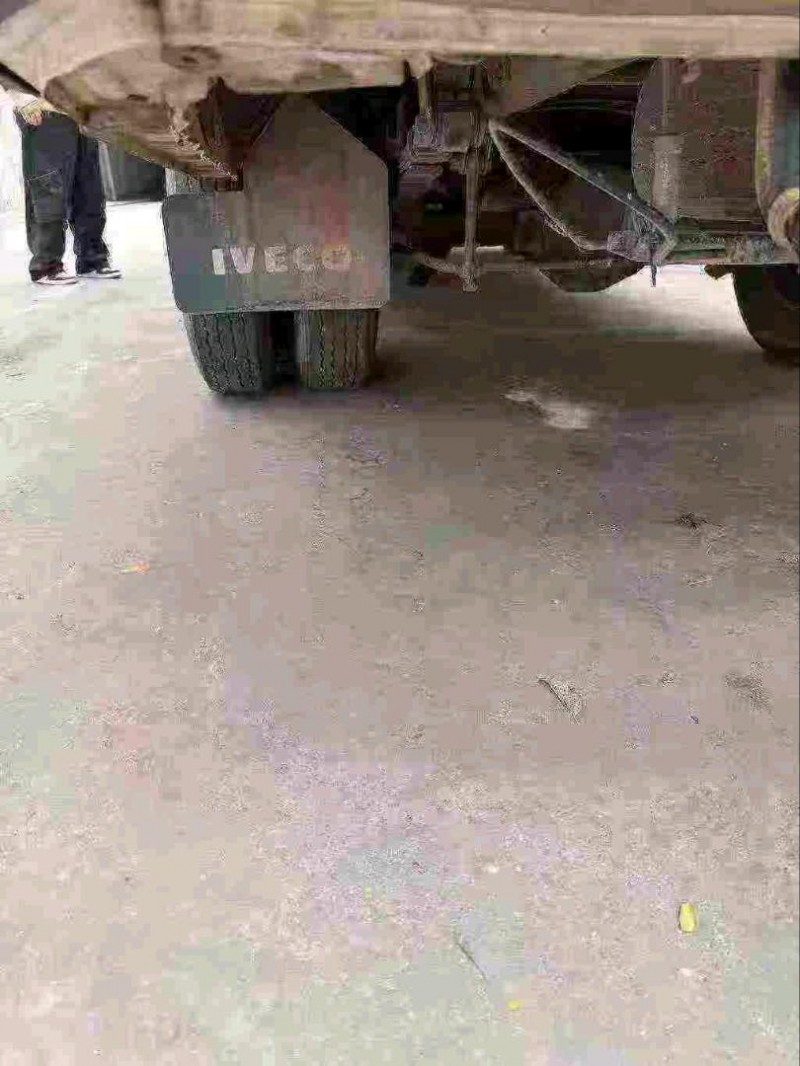 襄阳20年依维柯得意9