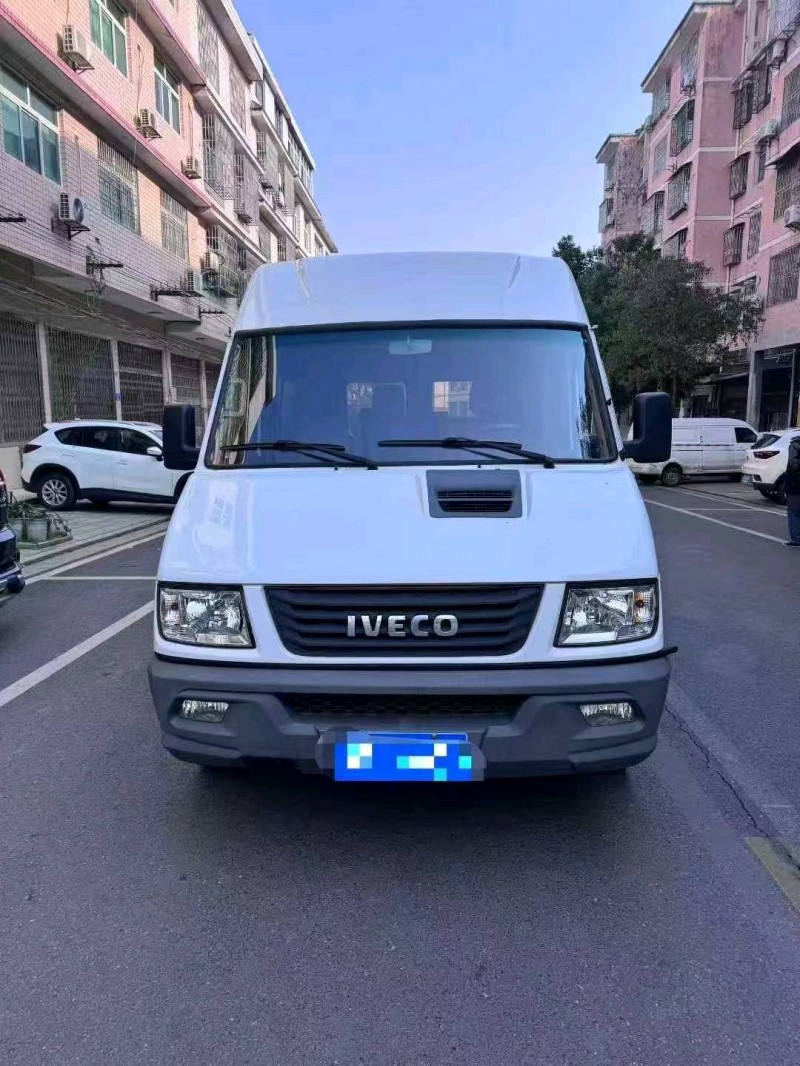 长沙20年依维柯得意1