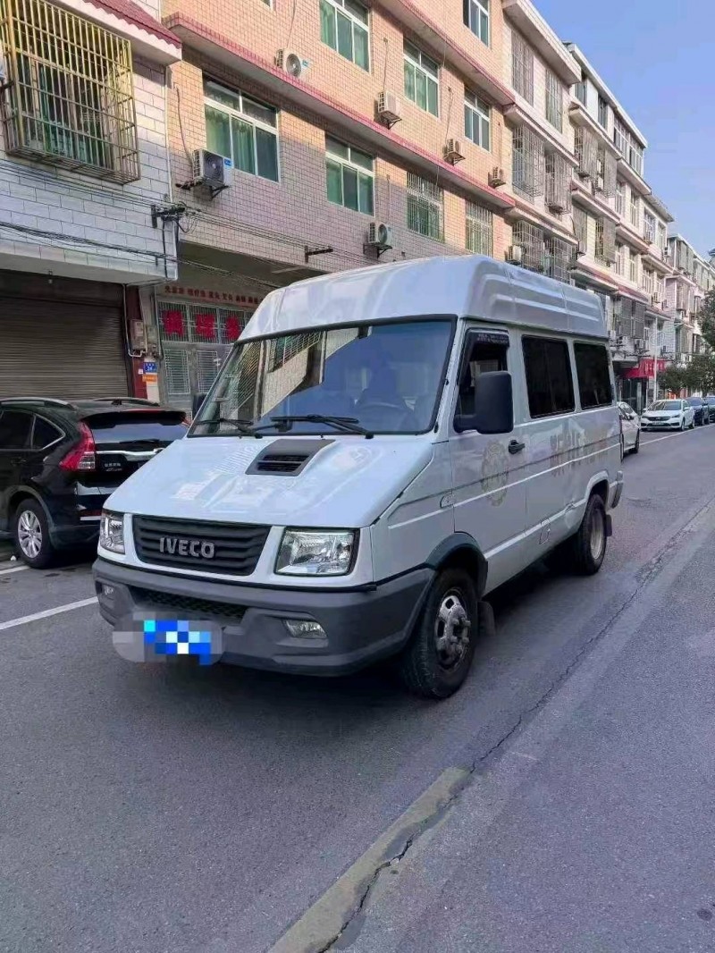 长沙20年依维柯得意3