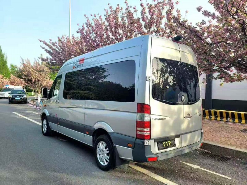 枣庄17年奔驰斯宾特7