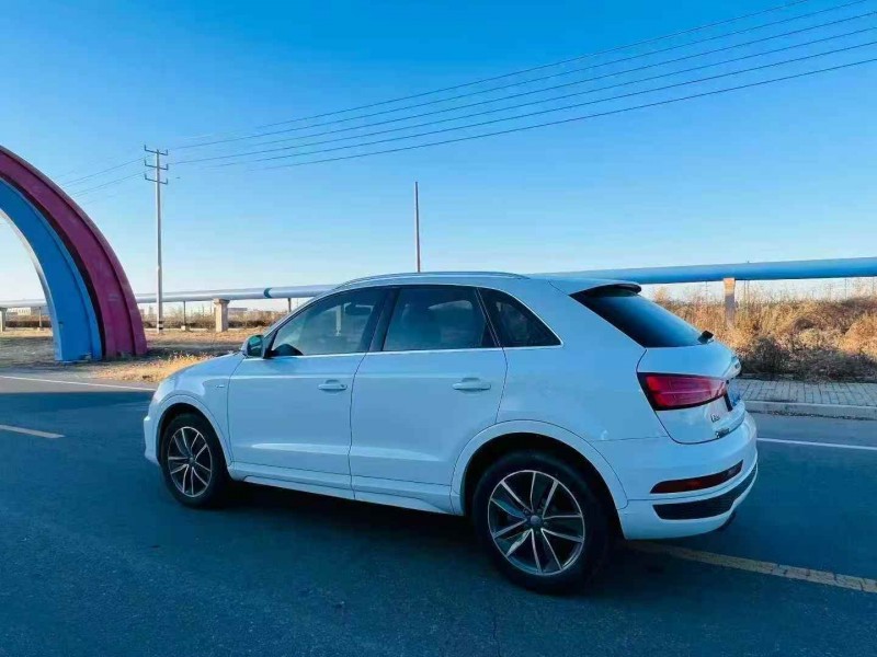 济宁19年奥迪Q36