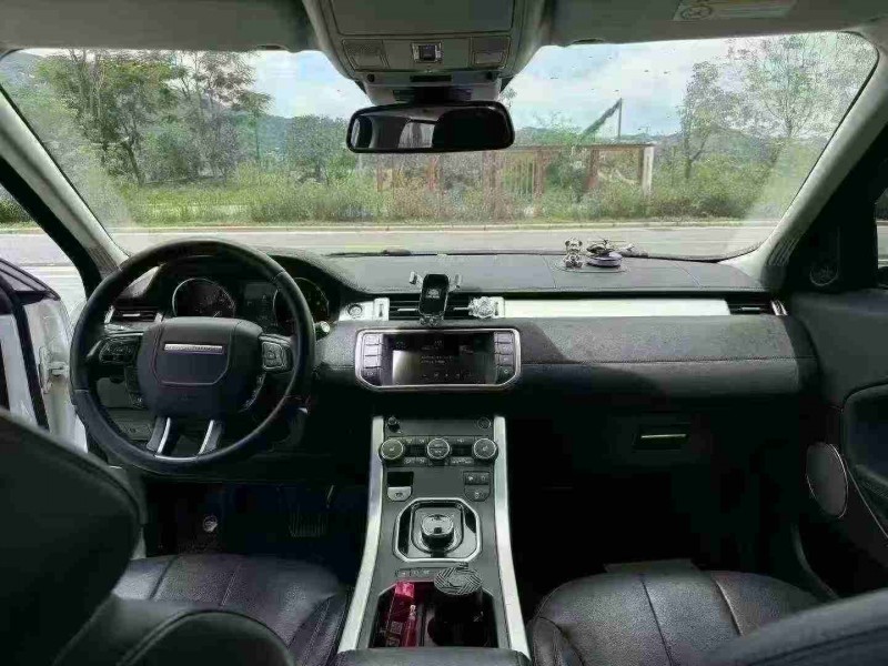 广州18年路虎极光5