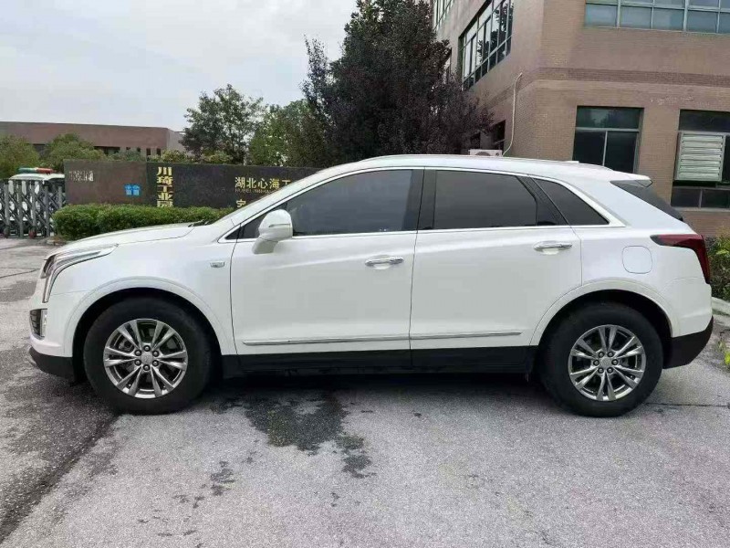 襄阳21年凯迪拉克XT58