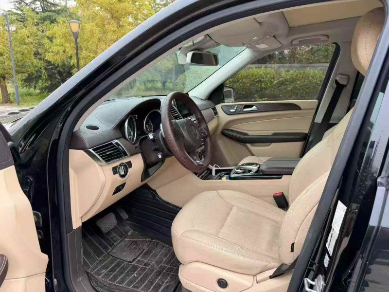 青岛16年奔驰GLS4